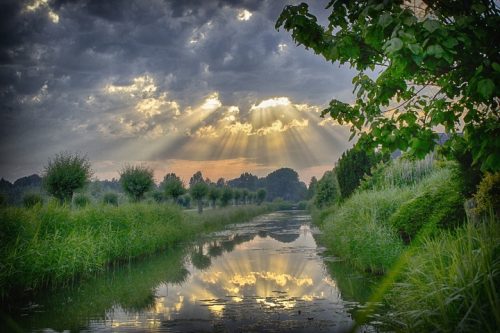 Landschaft: Der Weg zu einem gesunden Leben voller Energie Landschaft: Der Weg zu einem gesunden Leben voller Energie